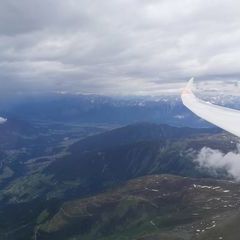 Flugwegposition um 12:49:15: Aufgenommen in der Nähe von Gemeinde Navis, Navis, Österreich in 3423 Meter